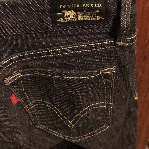 Dark wash skinny Levi’s - Picture 2 of 2